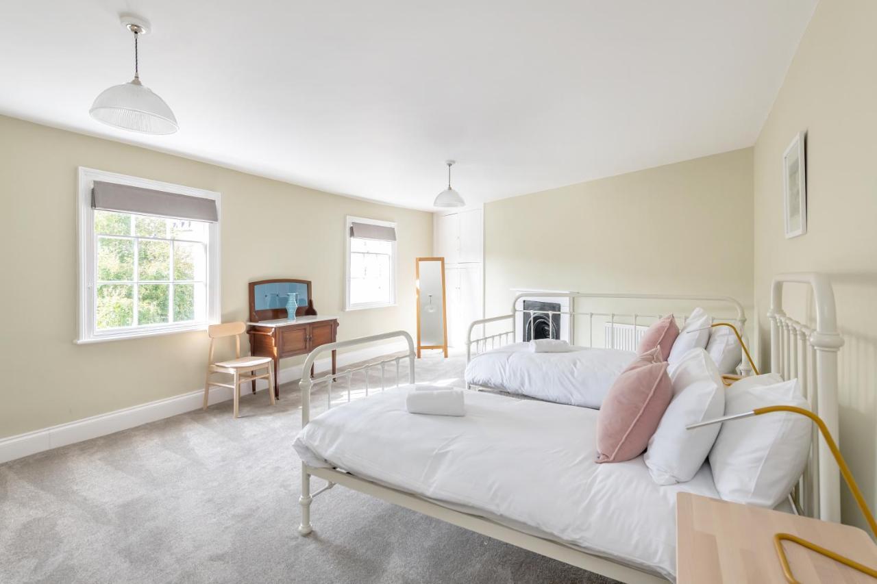 Spacious Maisonette With Parking - 10 Mins Walk From Bath Abbey - 2 Bed & 2 巴斯 外观 照片