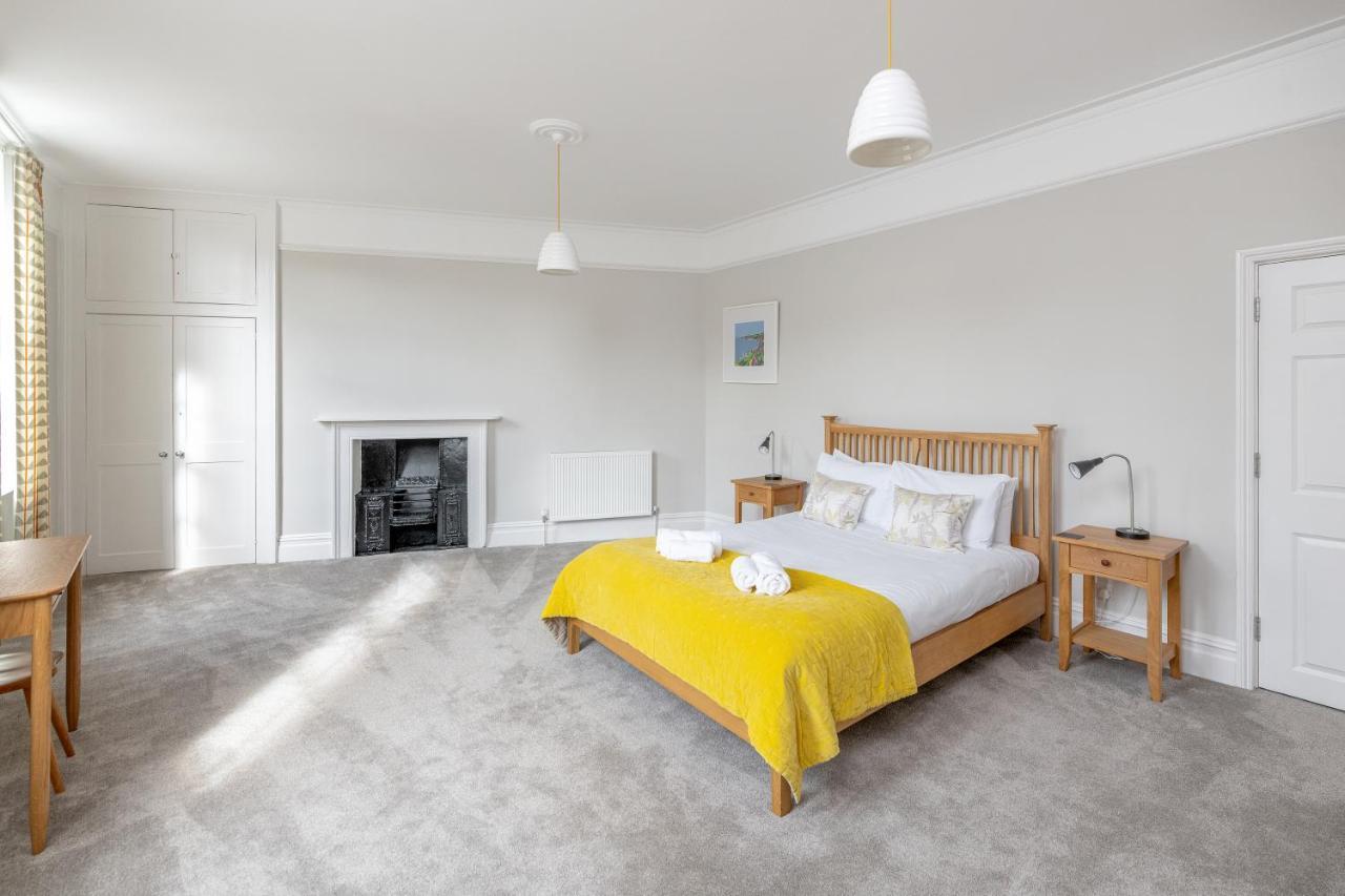 Spacious Maisonette With Parking - 10 Mins Walk From Bath Abbey - 2 Bed & 2 巴斯 外观 照片
