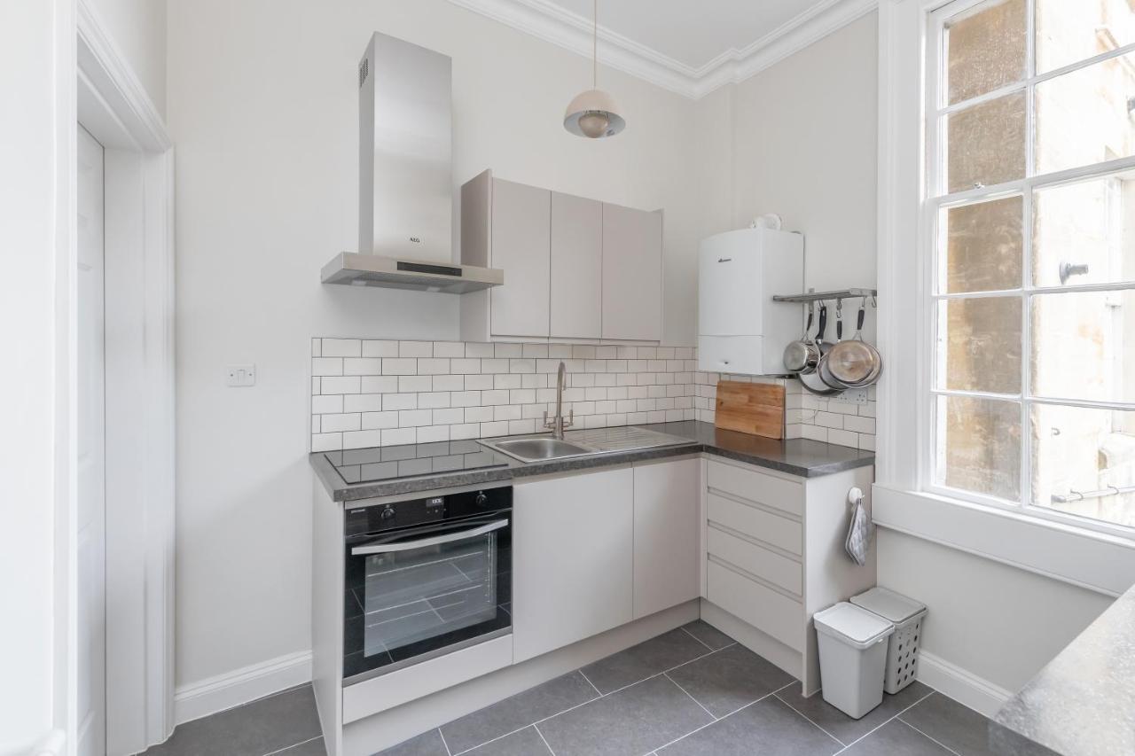 Spacious Maisonette With Parking - 10 Mins Walk From Bath Abbey - 2 Bed & 2 巴斯 外观 照片