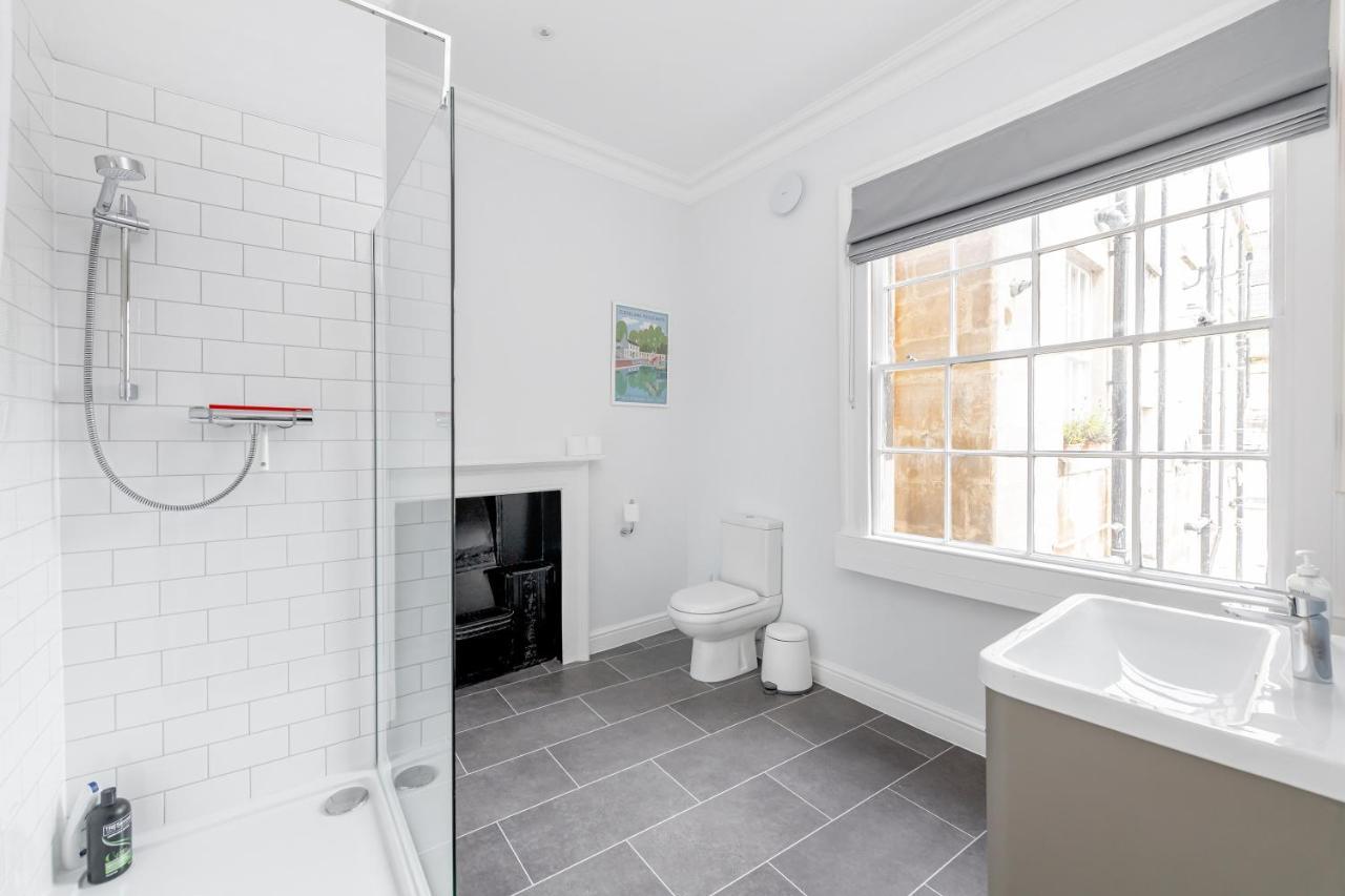 Spacious Maisonette With Parking - 10 Mins Walk From Bath Abbey - 2 Bed & 2 巴斯 外观 照片