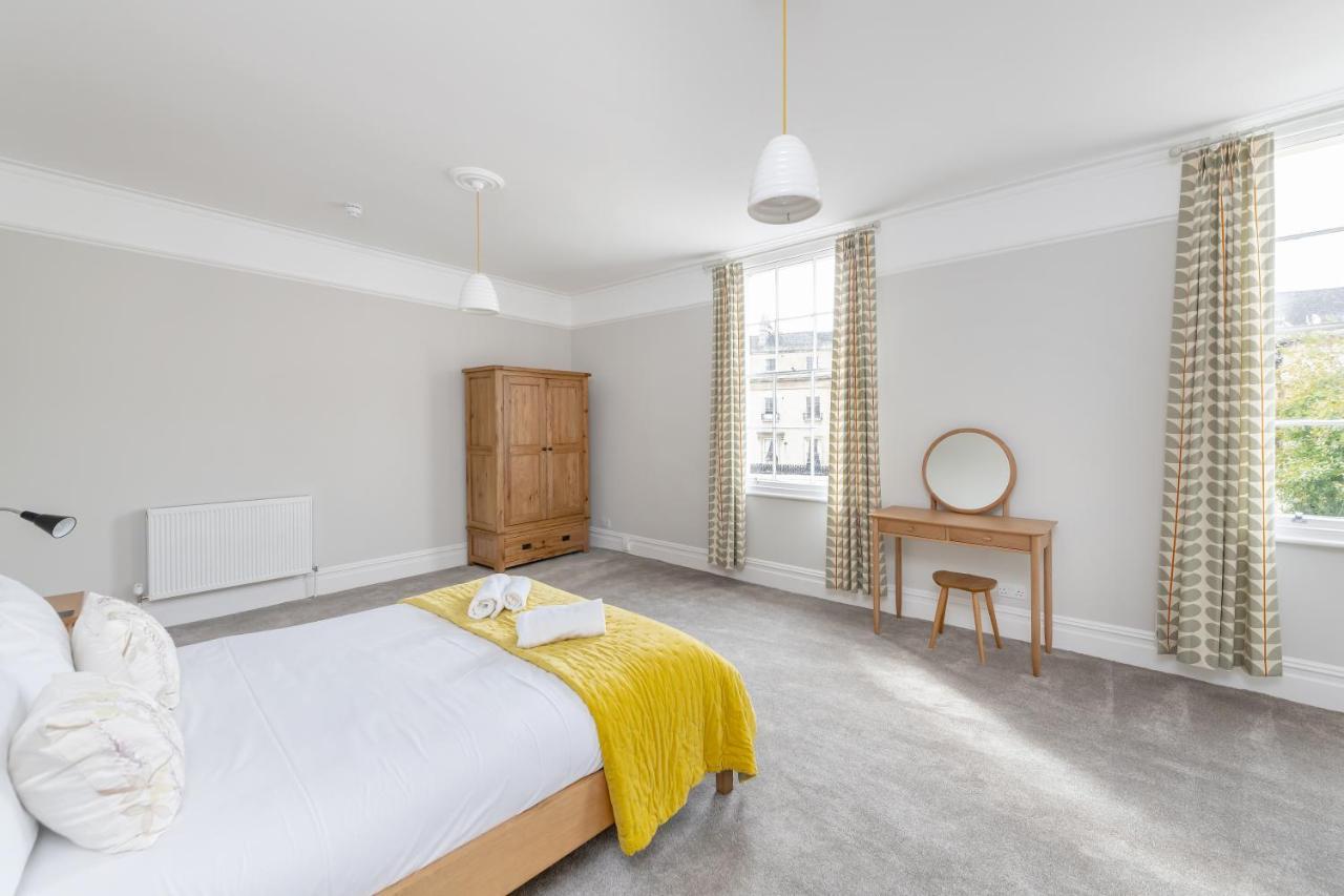 Spacious Maisonette With Parking - 10 Mins Walk From Bath Abbey - 2 Bed & 2 巴斯 外观 照片
